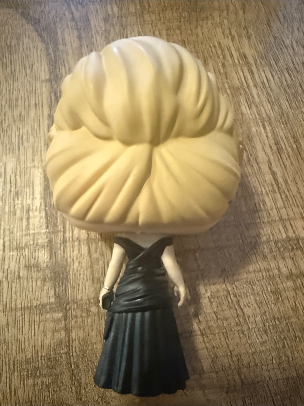 Pop! Vinyl Princess Diana Figure in Black Evening Gown with Silver Tiara - Picture 4 of 4